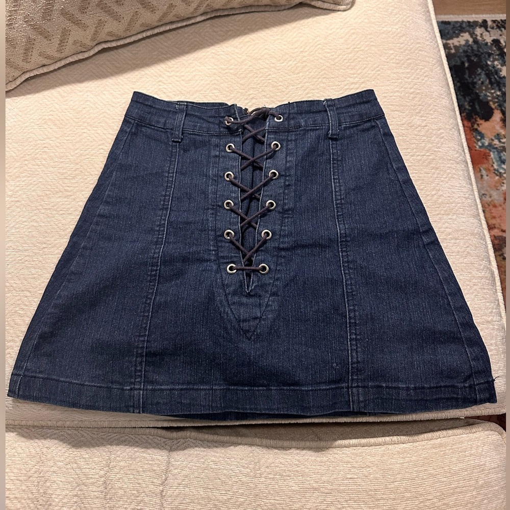 Lace up denim skirt